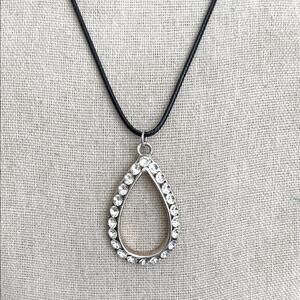 Elegant Silver Teardrop Pendant Necklace